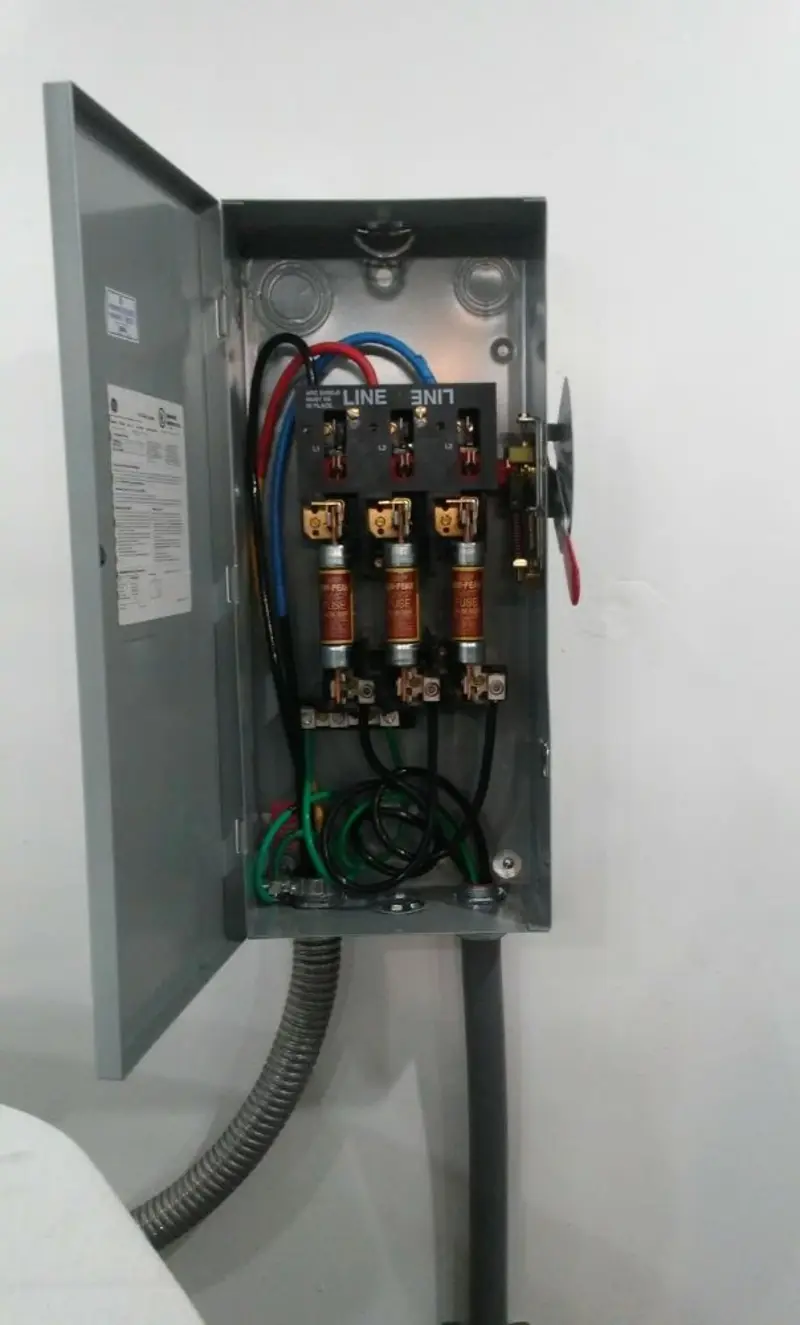 Three-phase disconnect switch installed for Smoke Detector Installation in Walnut Creek